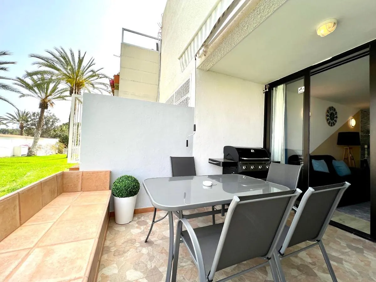 Stunning Lovely Flat With Pool And Strong Wi-Fi, 31 Arona  Prázdninový dům Arona (Tenerife)